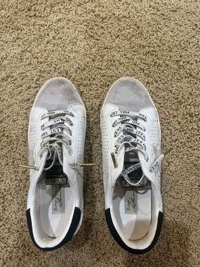 Vintage Havana White and Gray Low-Top Sneakers